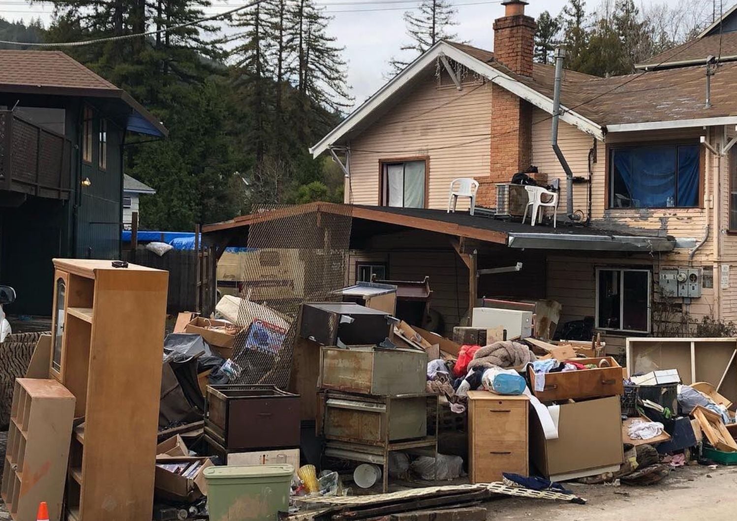 Thursday Morning What's Up: Guerneville Streets Fill Up With Garbage