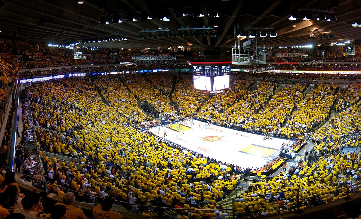 Warriors Lose to 'Wolves Thanks to Pair of Blown Calls