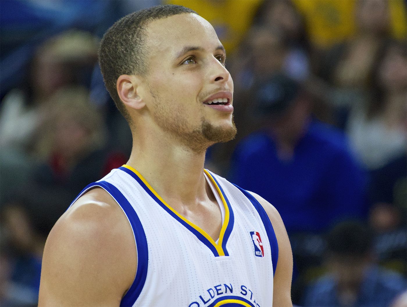 Warriors Defeat Rockets 104-100 in Hard-Fought Game 1