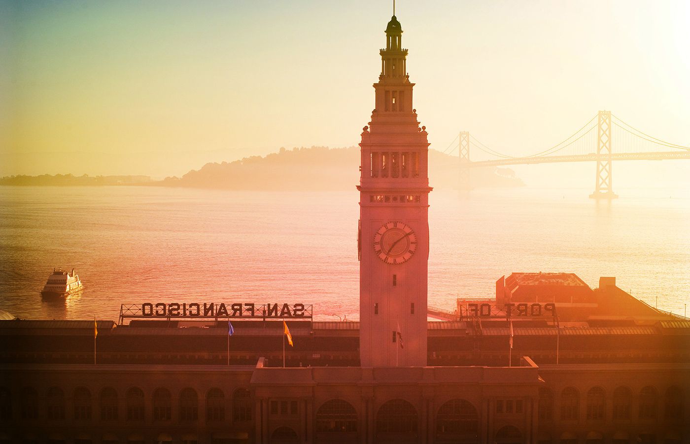 Saturday Headlines: Borderlands Cafe Closing In the Mission