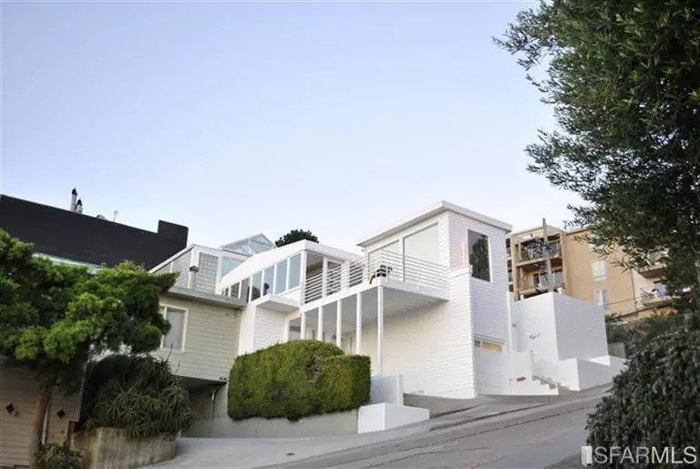 Saturday Links: Famous Twin Peaks Home, Designed by Richard Neutra, Won't Be Resurrected After All