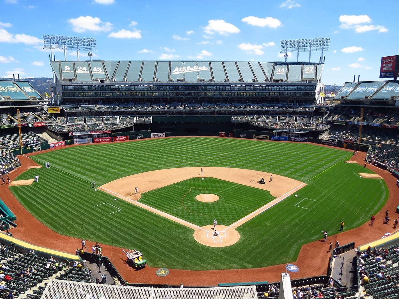 Giants and A's Set for Weekend Showdown in Oakland