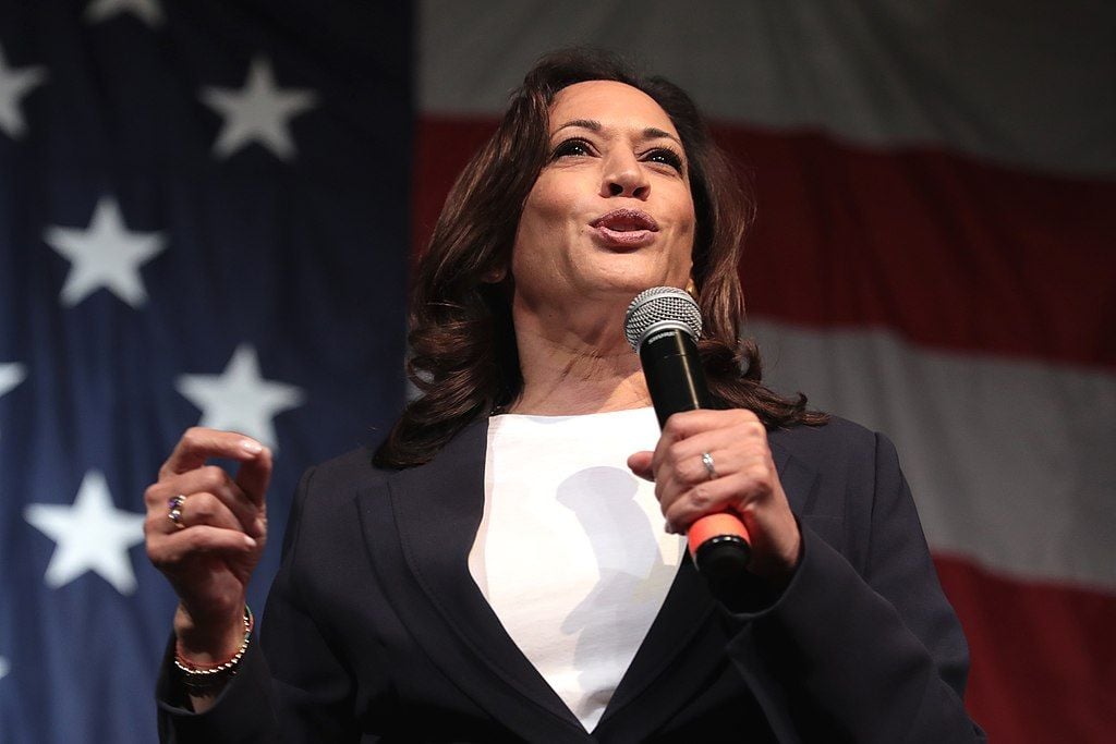 Sunday Links: Kamala Harris Takes A Stroll Through Chinatown