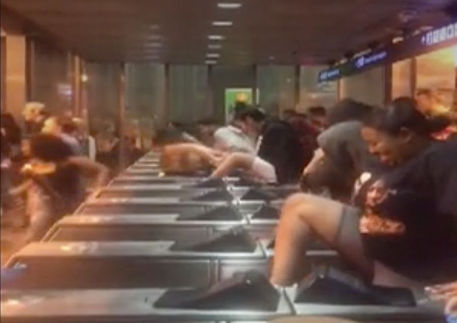 Video Shows Dozens Jumping Over BART Gates After Rolling Loud Festival in Oakland
