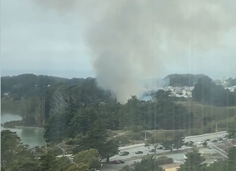 One-Acre Brush Fire Near Lake Merced Sends Smoke Over SF