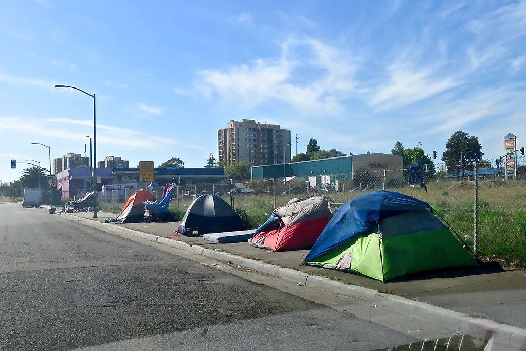 Oakland Kicks Off ‘Homelessness Audit’ In Hopes of Better Managing Encampments