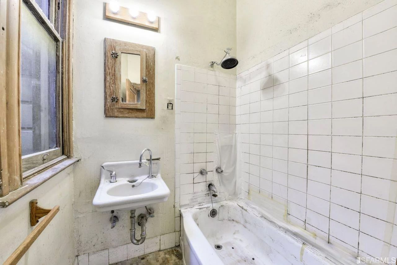 Alamo Square Painted Lady In Need Of Heavy Renovation Sells for $3.5M, $750K Over Asking