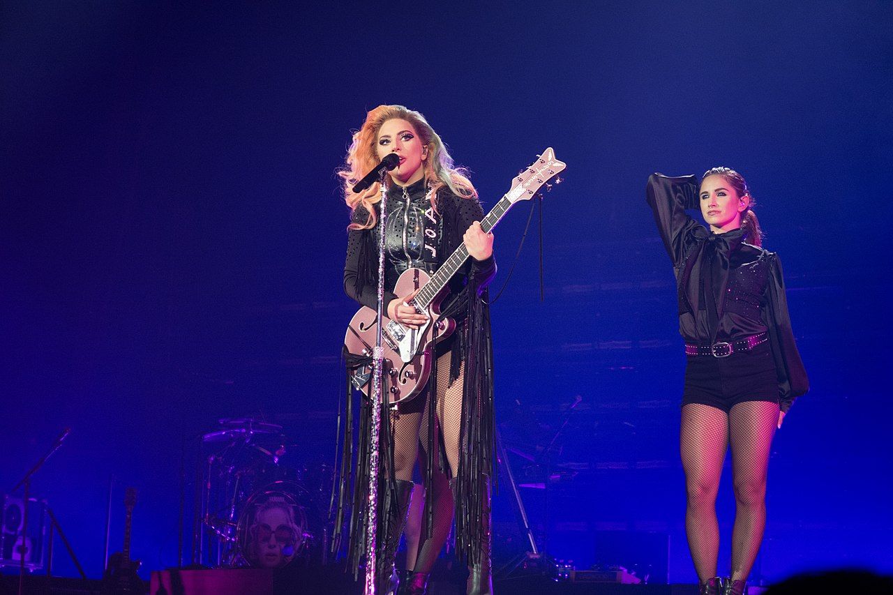 Sunday Links: Lady Gaga Comes to SF, Breaks Bread at Bar Crenn