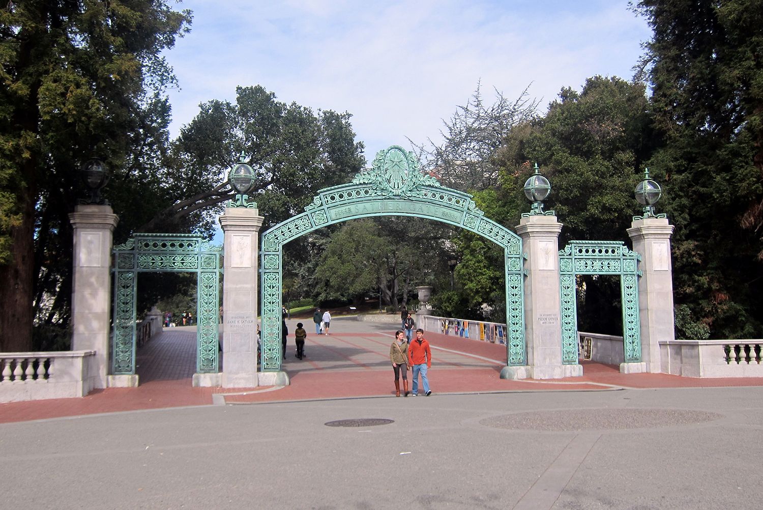 Berkeley Officials Claim No Community Spread Yet, But Virus Leaves Cal Campus Deserted