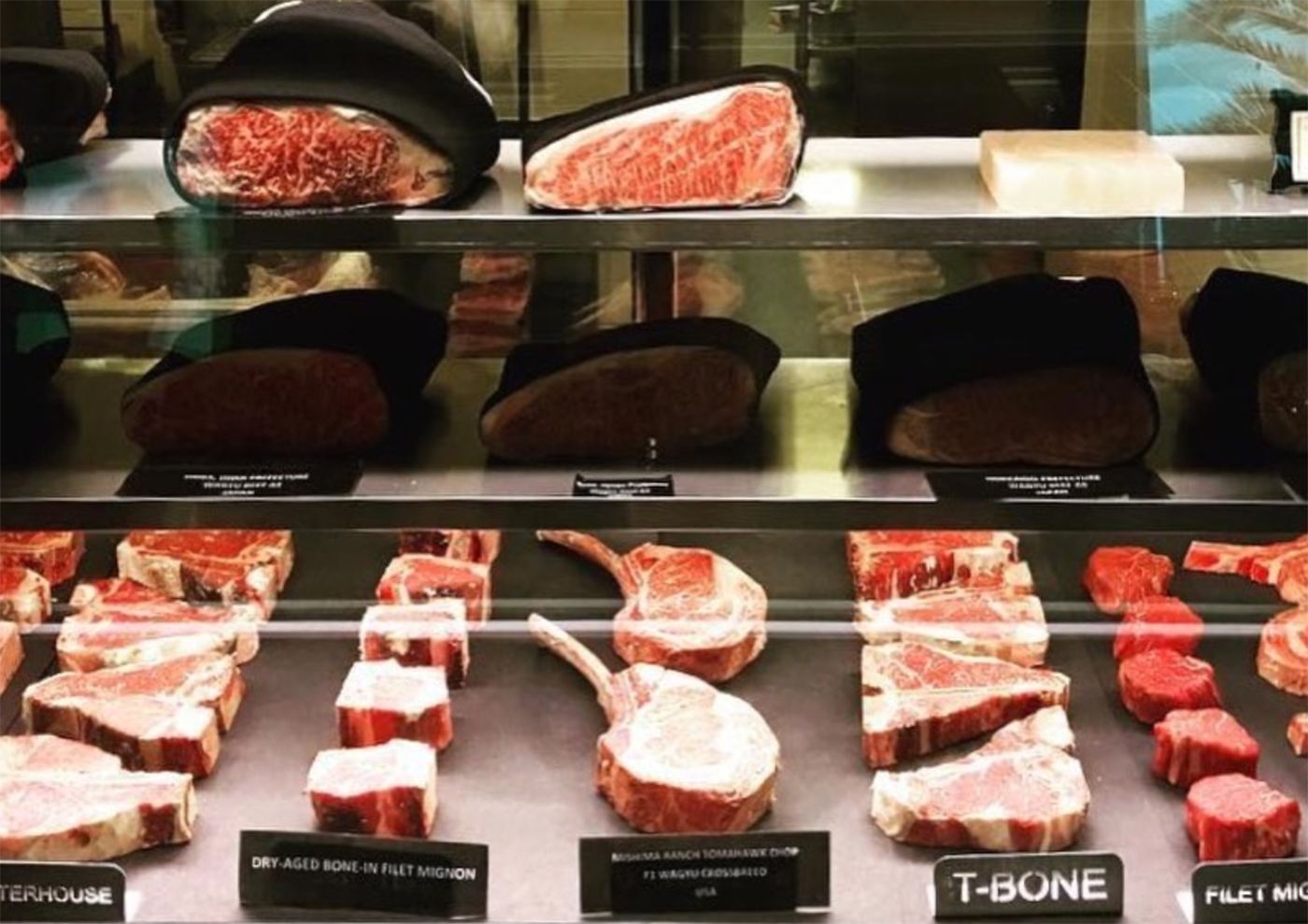 Alexander's Steakhouse Offers Prime Rib and DryAged Steak Dinners For