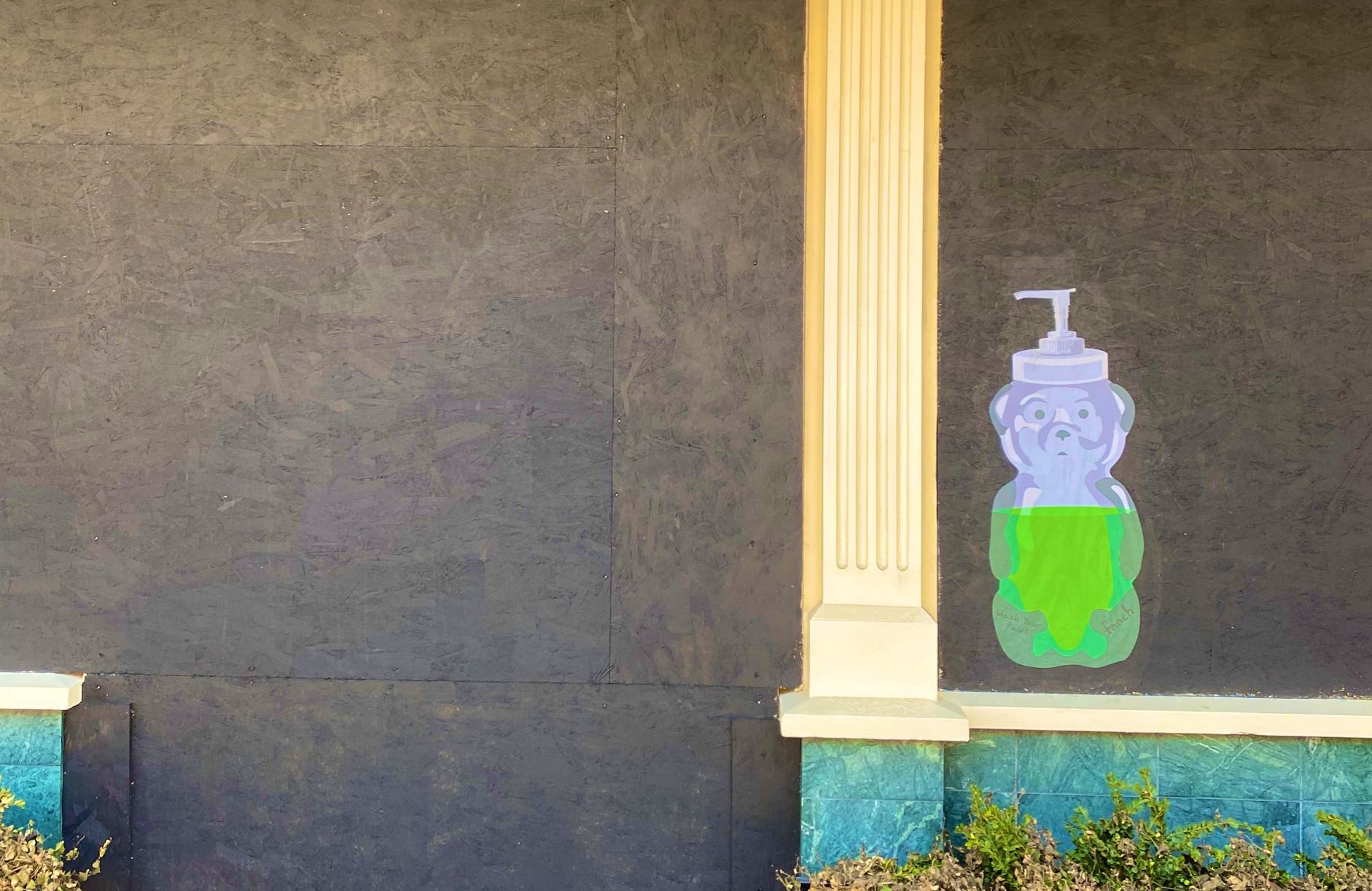 Street Artist Behind Coronavirus-Inspired Honey Bear Murals Raises Over $125K for COVID-19 Charities
