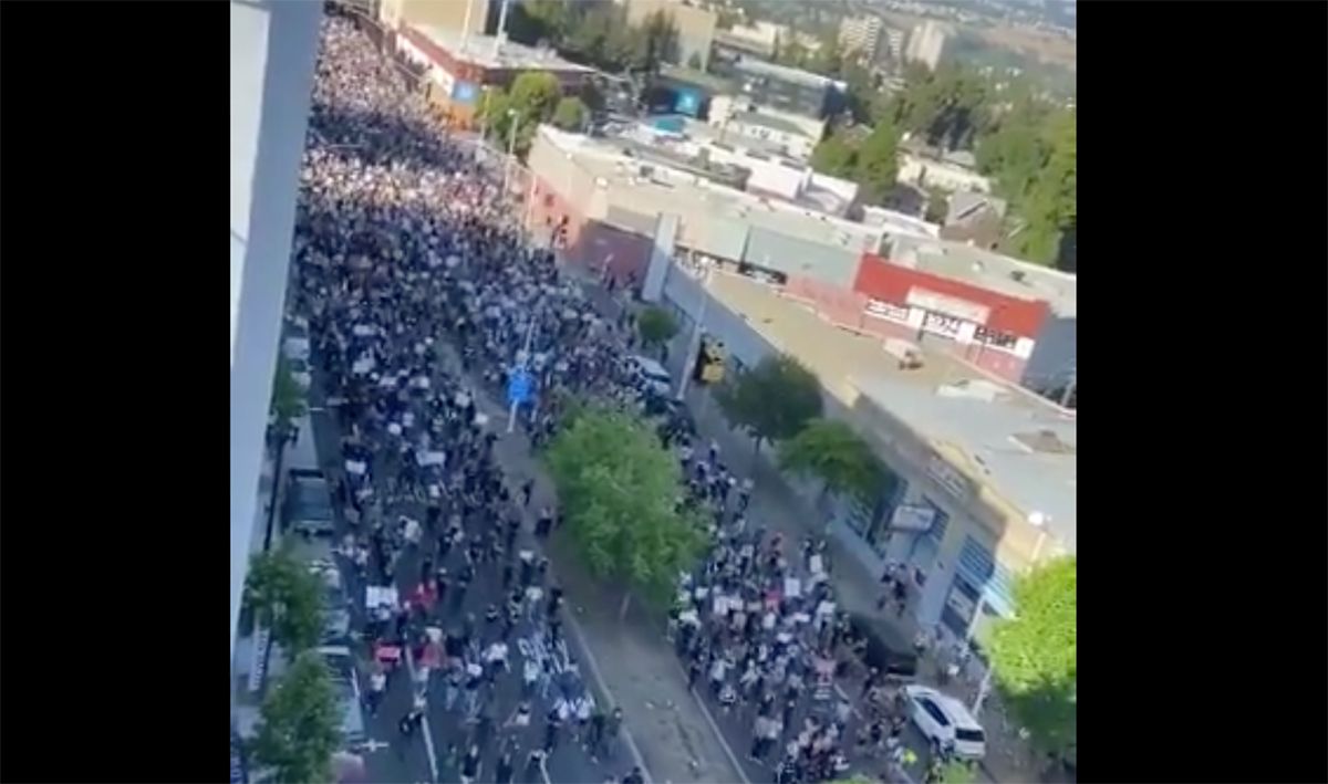 100 Arrested In Oakland Following Peaceful March; Empty Hilltop Mall Looted In Richmond