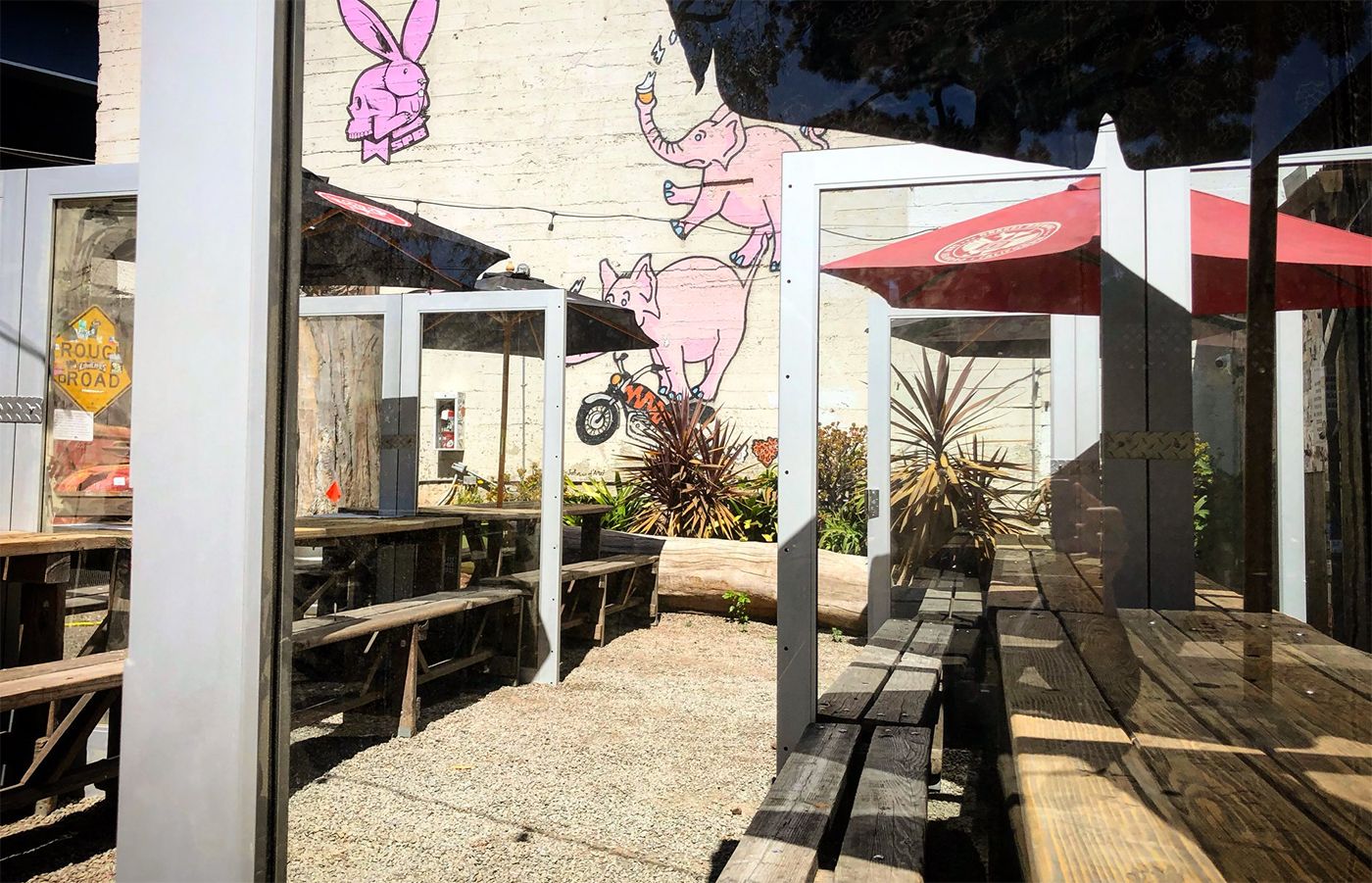 San Francisco Will Open Outdoor Bars, Hair Salons, Tattoo Parlors on June 29