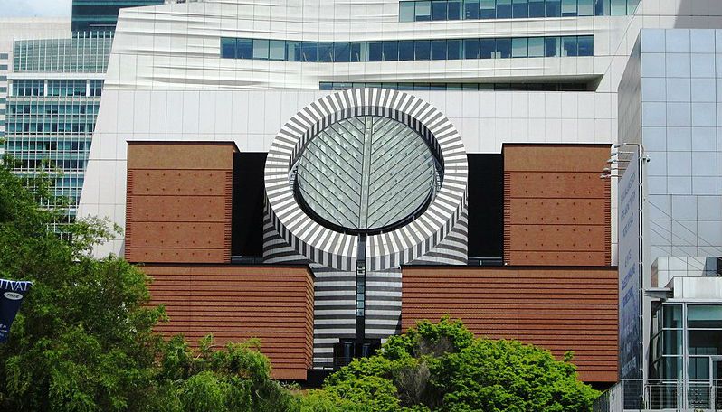 SFMOMA Executive Steps Down After Instagram Institutional Racism Incident