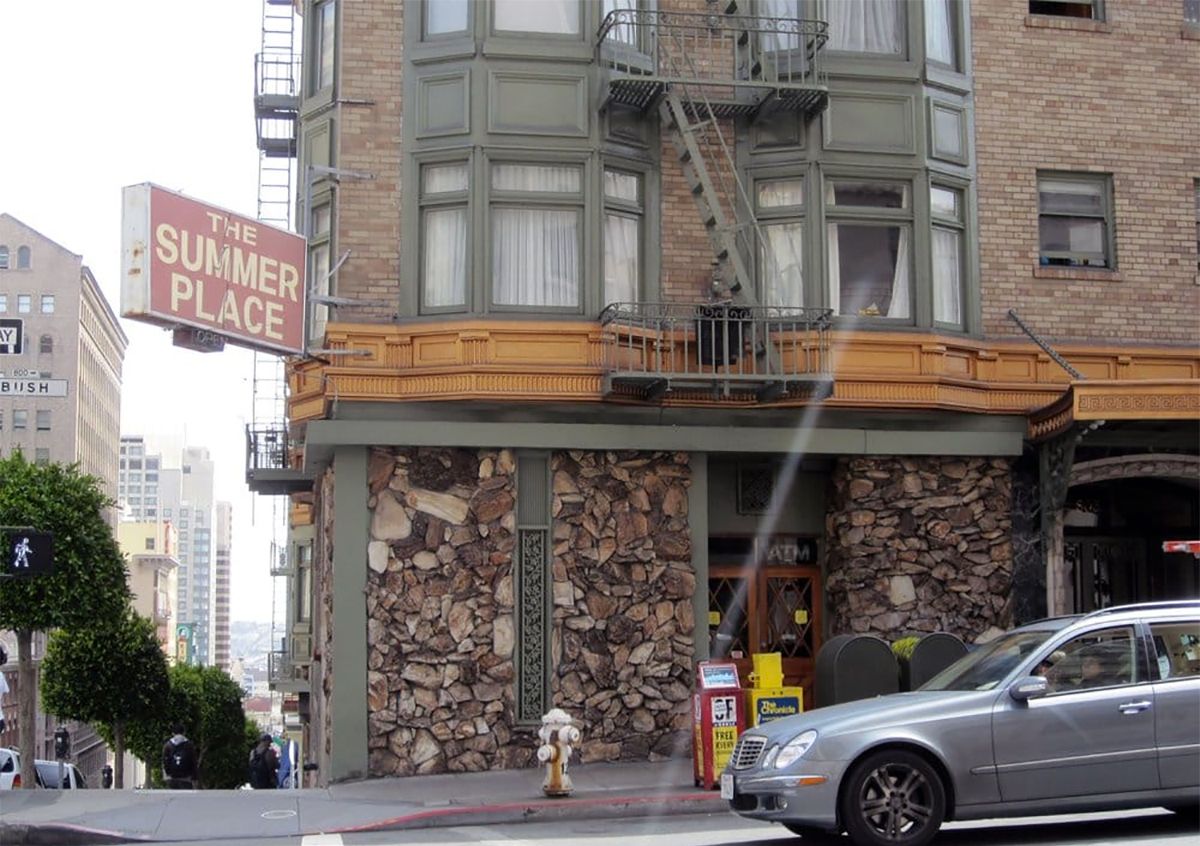 Worn-In TenderNob Dive The Summer Place Has Shuttered For Good