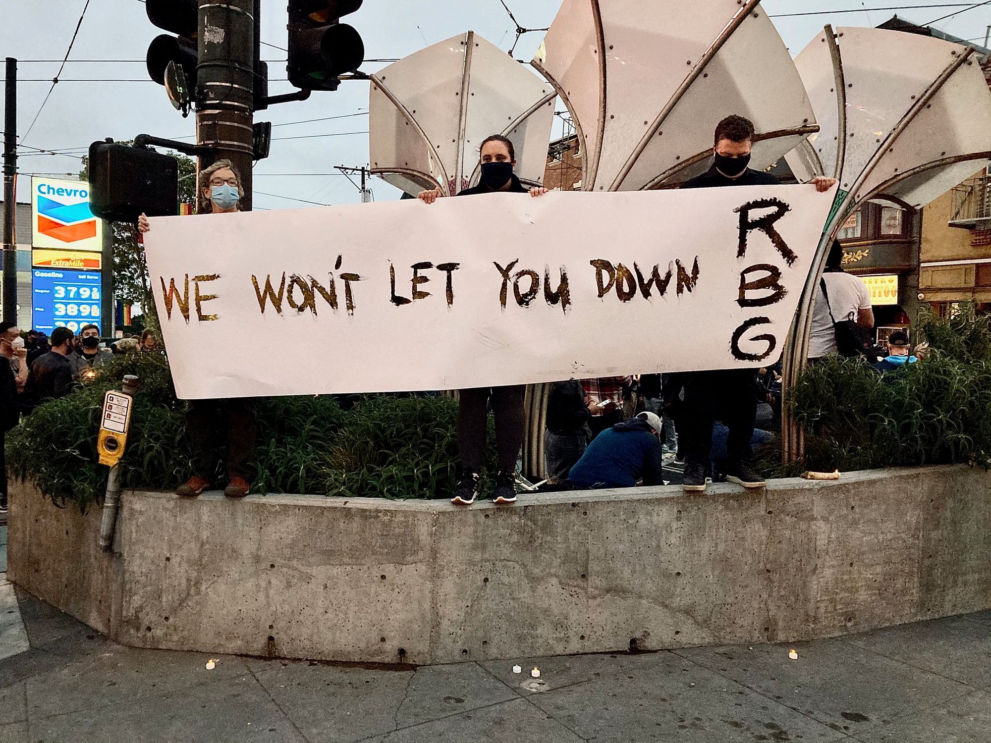 Photos: SF Mourns the Death of Ruth Bader Ginsburg With Impromptu Candlelight Vigil and March