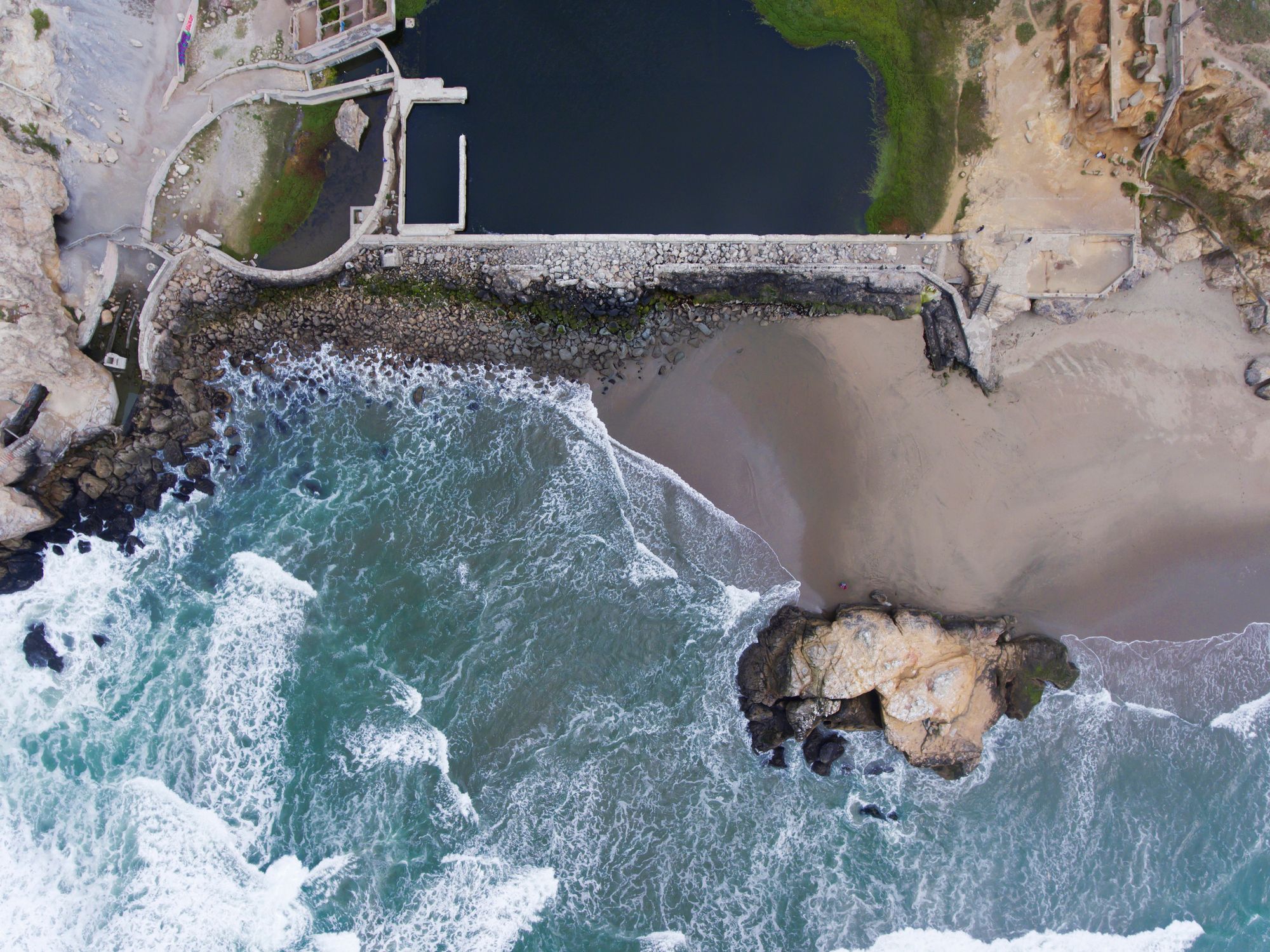 Body Reported Floating in Waters Near Sutro Baths; Rescue Units, Firefighter Boats Deployed To Find Person