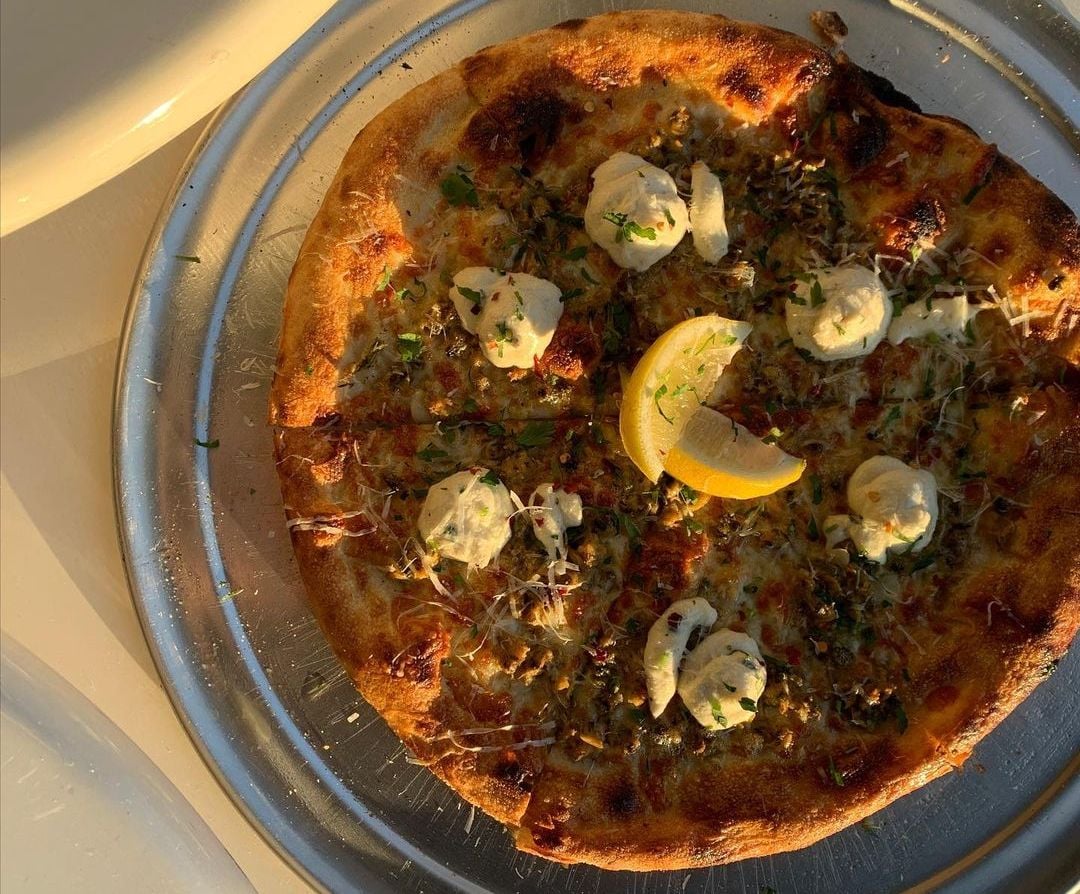 Damnfine Opens in the Outer Sunset   With Wood-Fired Pizzas, Italian Wines — and All the Serotonin Releases