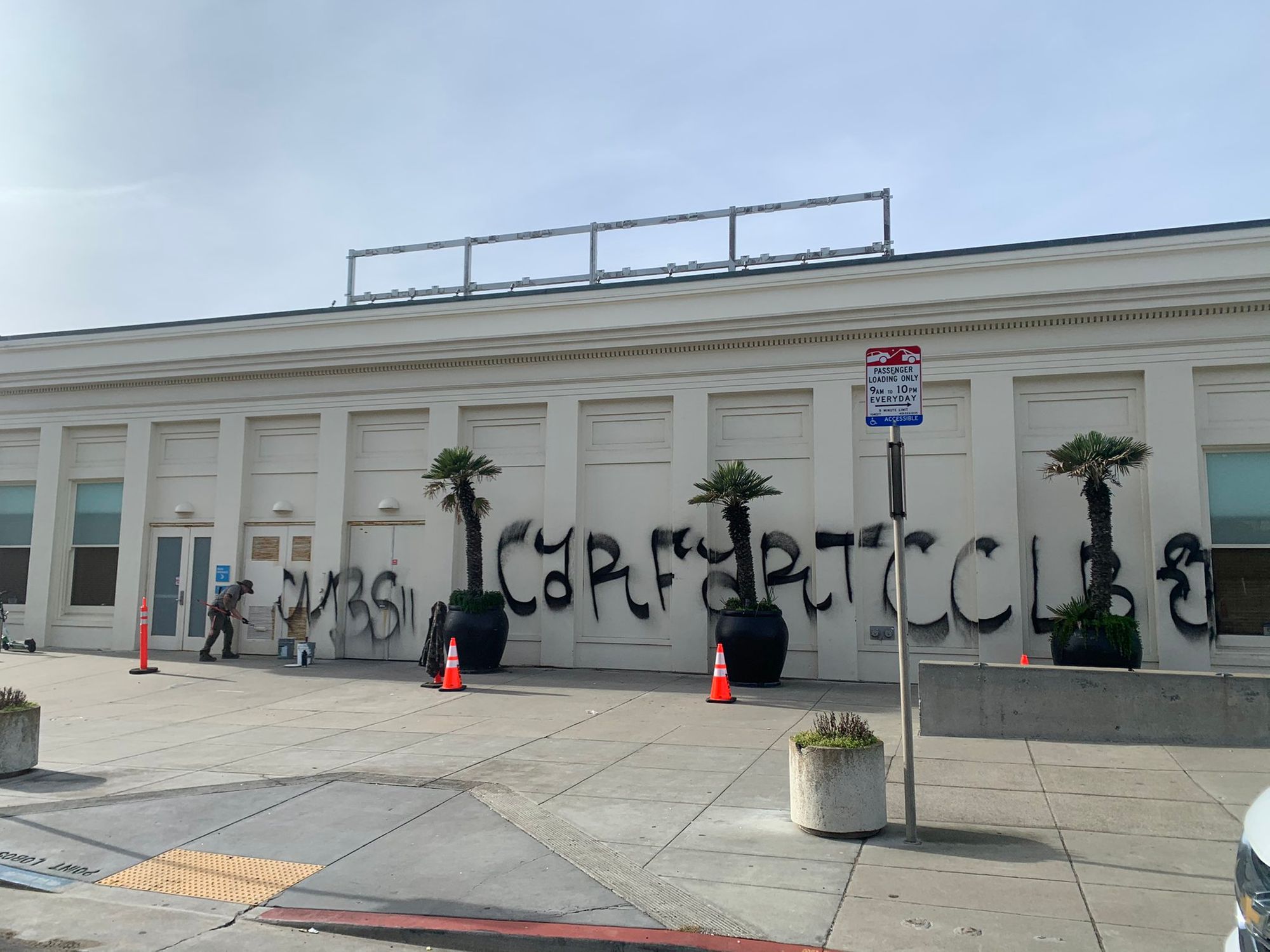Now-Empty Cliff House Property Vandalized With Graffiti After Iconic Sign Comes Down