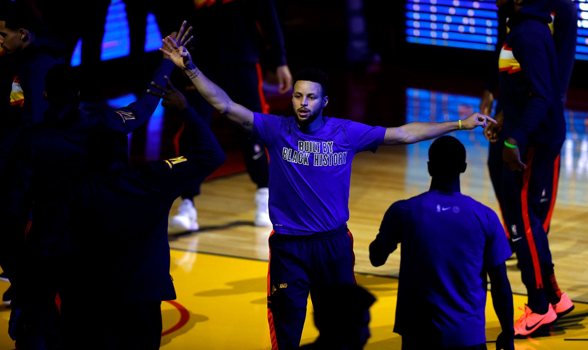 Golden State Warriors Split Two-Game Series With San Antonio Spurs, Lacking Consistency