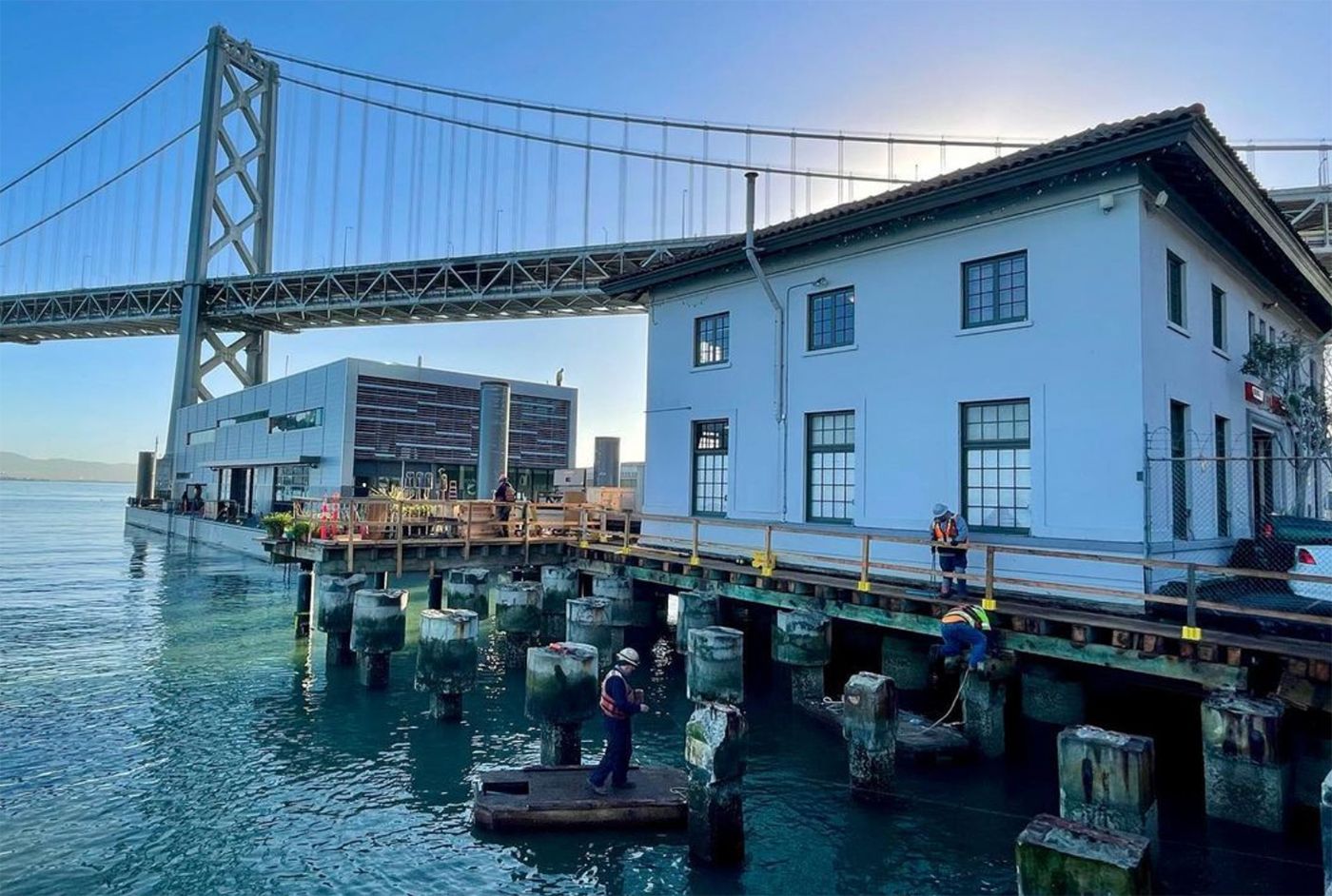 Friday Morning Constitutional: Super Bowl Watch Party Planned at East Bay Sports Bar