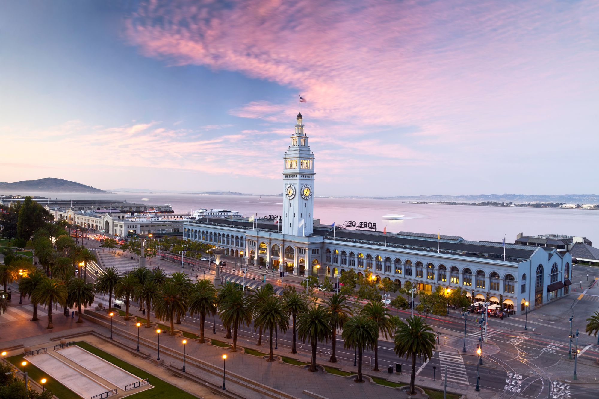 Day Around the Bay: Yep... Elon Musk Is Still Set To Host 'SNL'