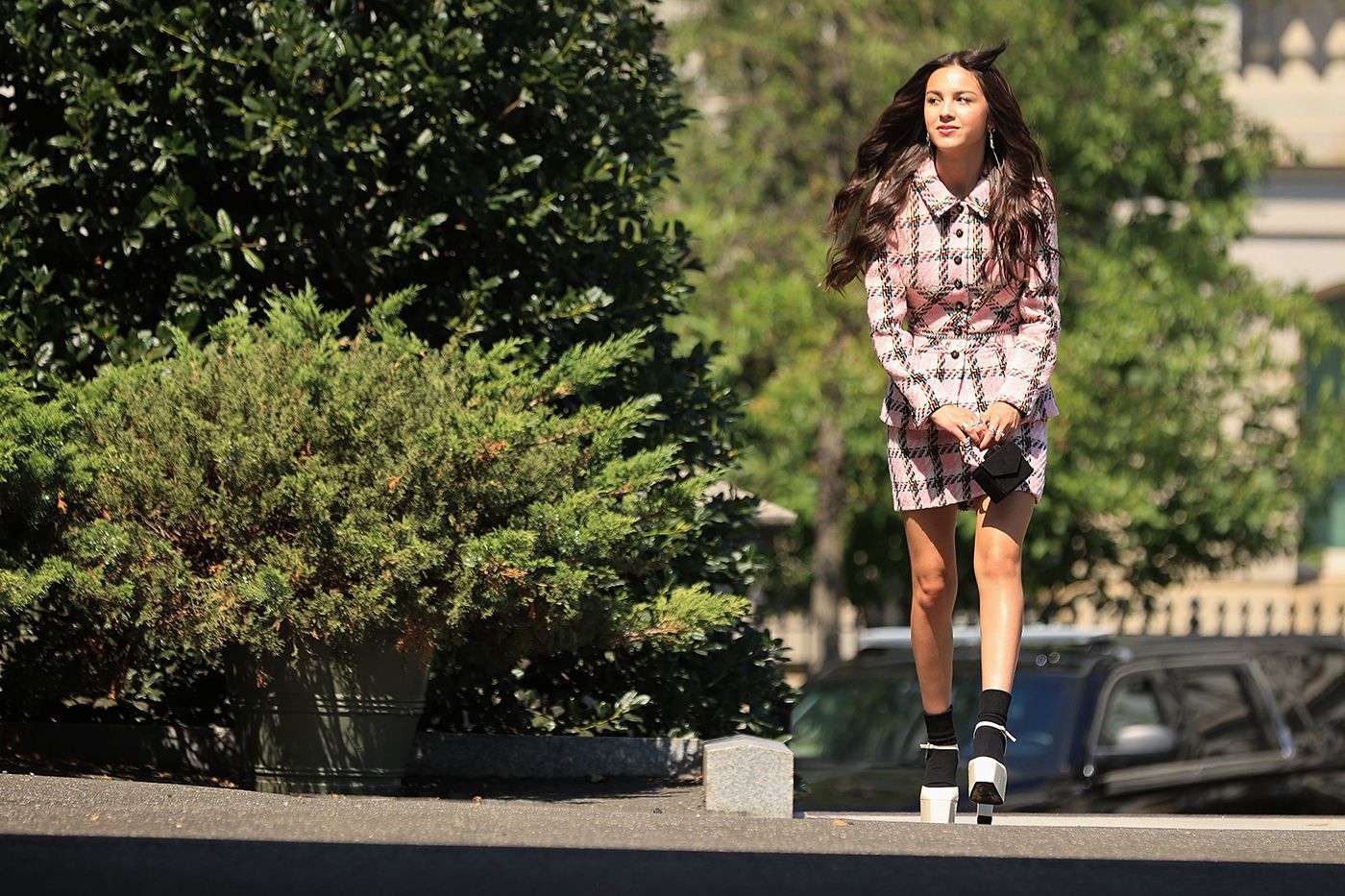 Humpday Headlines: Olivia Rodrigo Arrives at White House for Vaccine Meeting