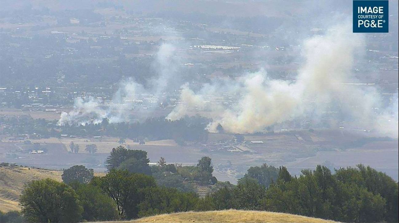 Day Around the Bay FastMoving Fire Leads to Evacuation In Petaluma