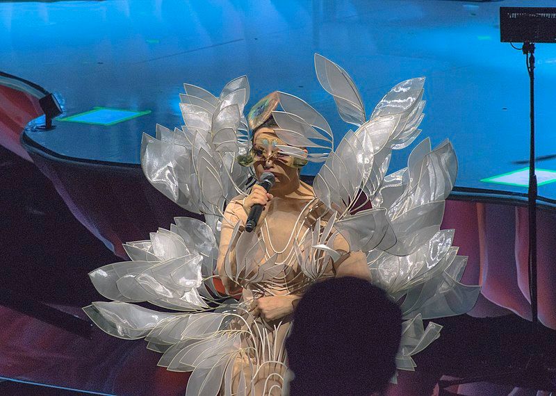 Bjork Bringing a Very Bjork-Sounding Flute and Choir Extravaganza to Chase Center In February