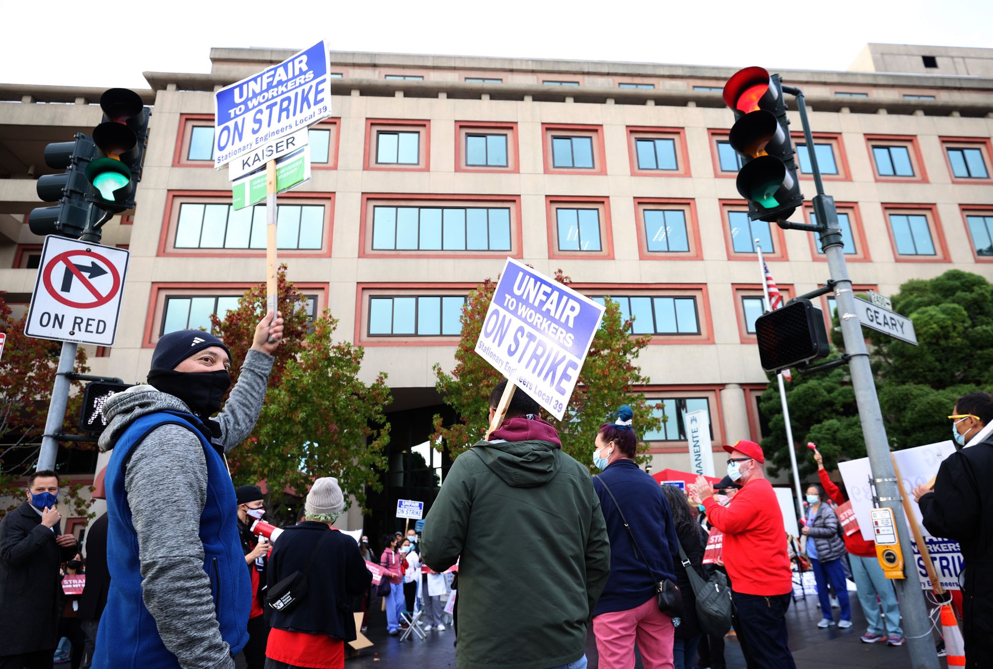 Kaiser Reaches Tentative Agreement With Unions; NorCal Outpatient Pharmacies Could Still Be Affected