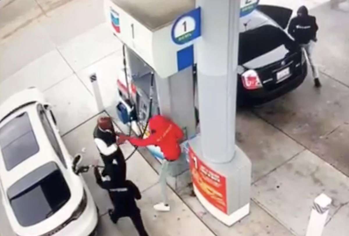 Retired Oakland Police Captain Left With 22 Bullet Wounds From Gas