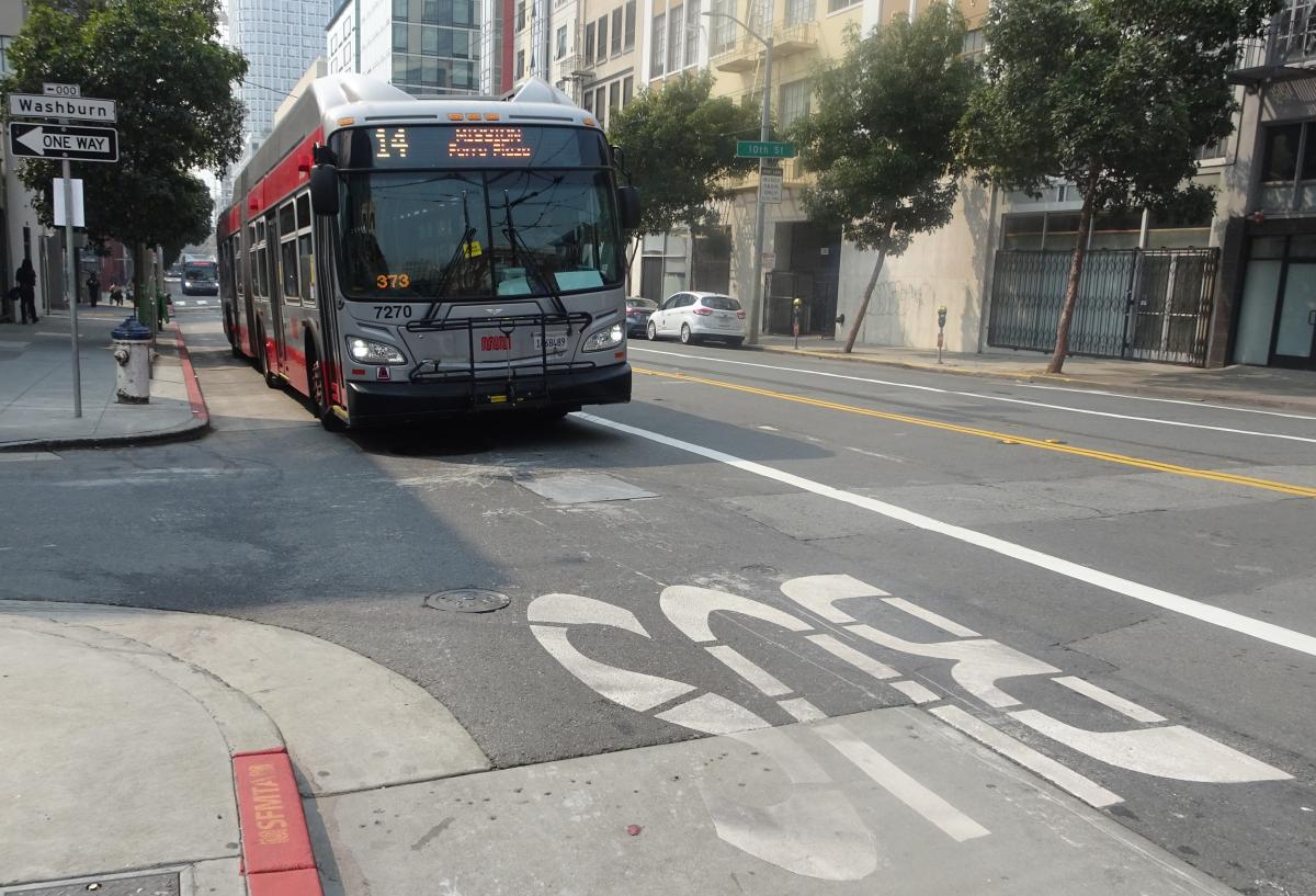 14-Mission Driver Badly Beaten, Eyewitnesses Say Police Let the Attacker Get Away