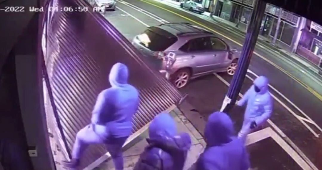 Thieves Use SUV to Ram Metal Door of Oakland Dispensary, Clean the Place Out of Product