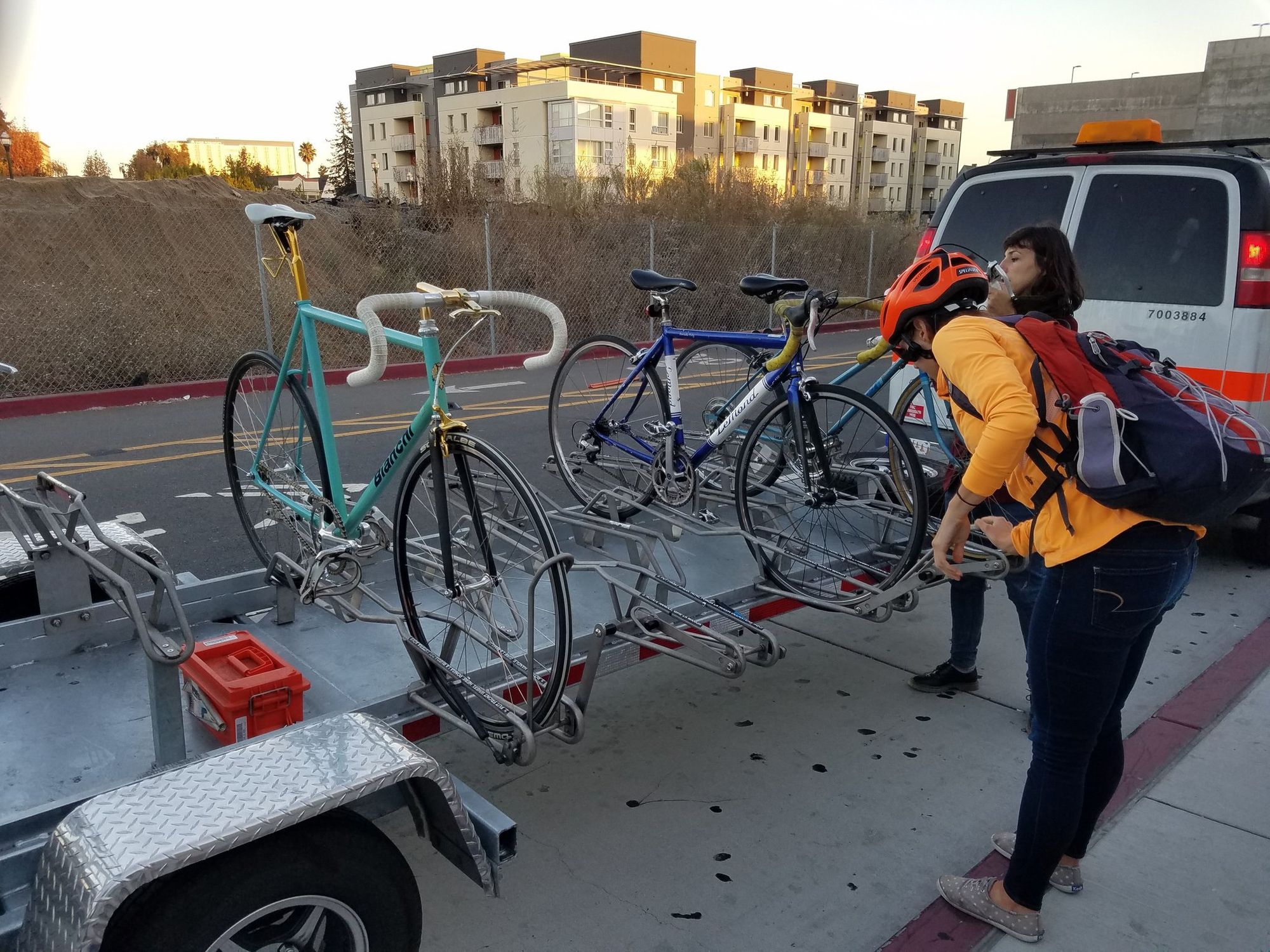 People, There Is a $1 Shuttle That Goes Between Downtown SF and MacArthur BART