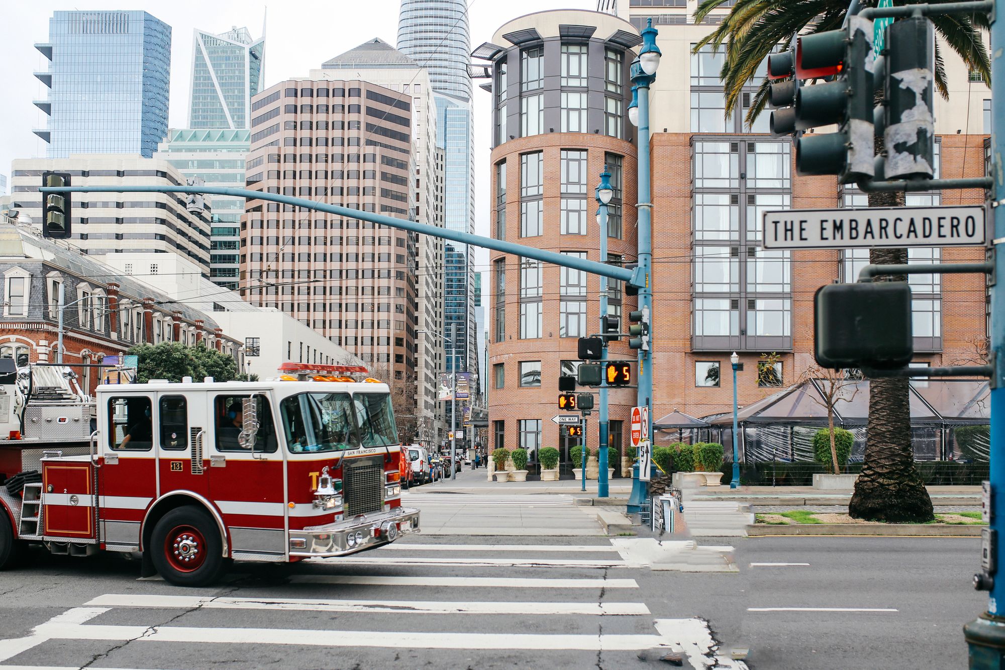 Saturday Links: Two SF Fire Engines Collide in Marina District