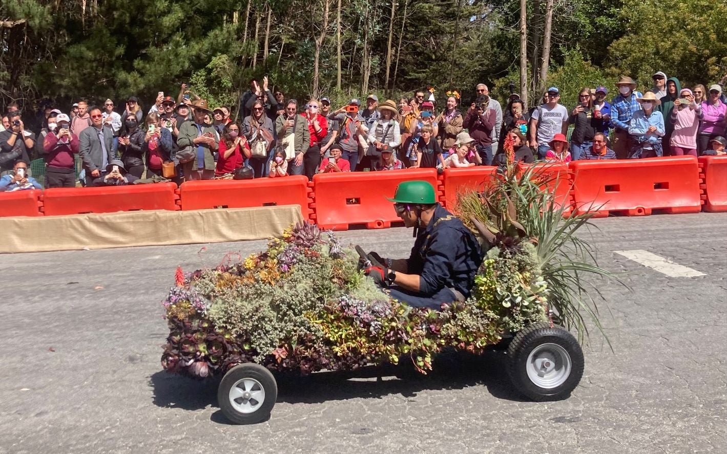 Photos: SFMOMA's Soapbox Derby Makes Glorious Return to McLaren Park for First Time Since 1978