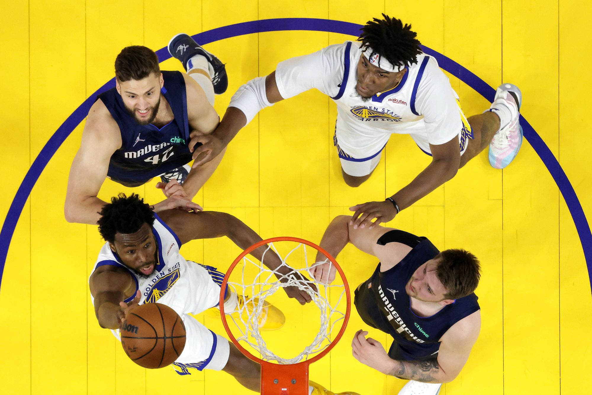 Kevon Looney Shines as Warriors Come Back to Take Game 2 From Dallas