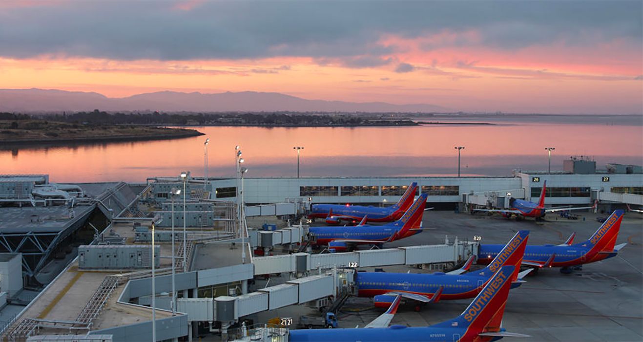 Friday Morning Constitutional: Travelers Unaware of New Mask Rule at Oakland Airport
