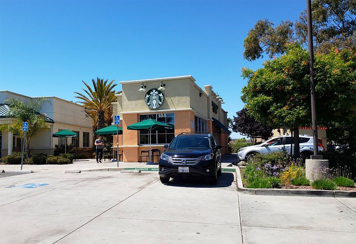 Starbucks Near Oakland Airport an Apparent Hot Spot for Smash-and-Grab Thieves Right Now