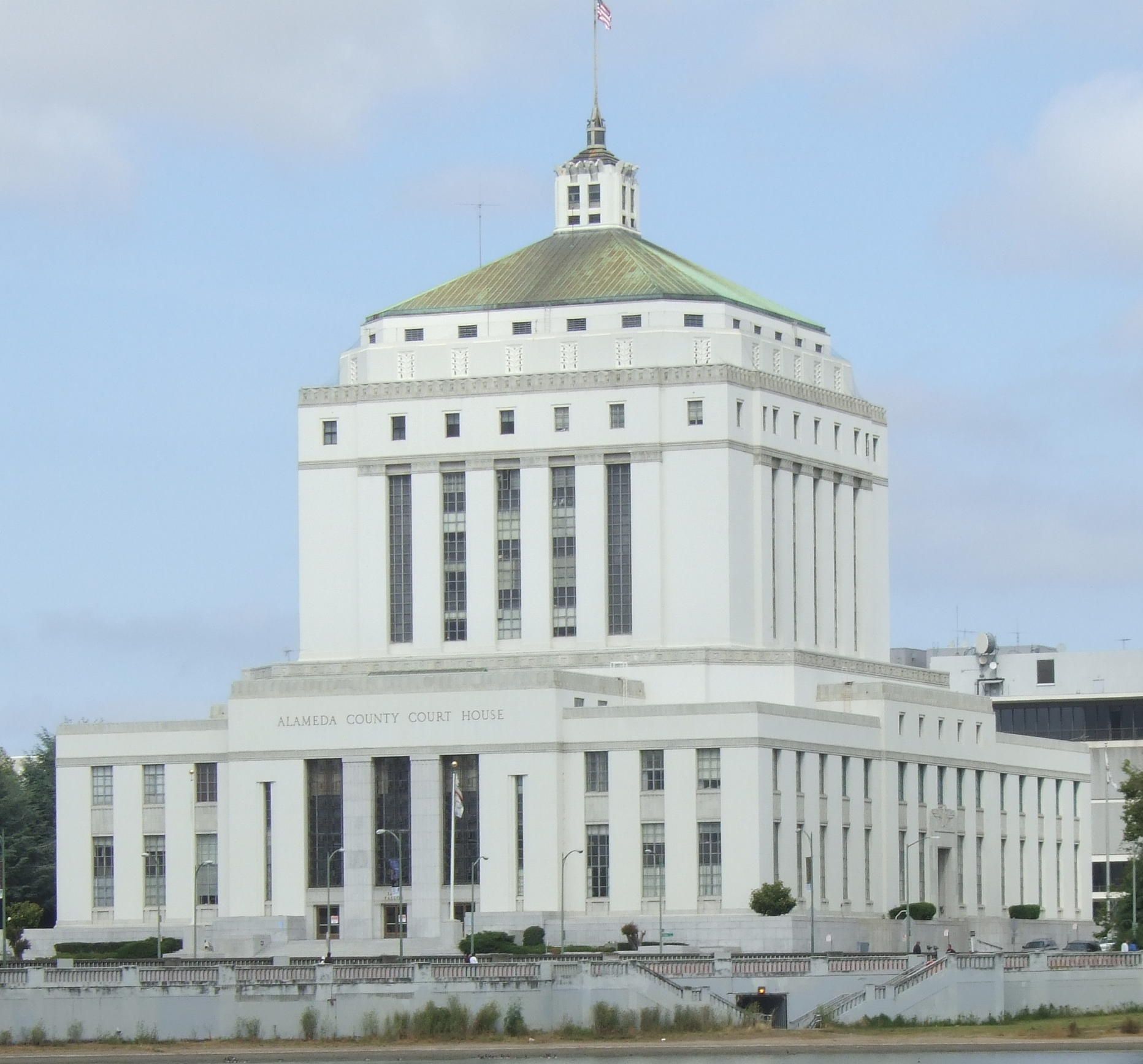 In Oakland Shooting Where Cops Don’t Know Who Fired Fatal Shot, Judge Orders Both Suspects Be Tried for Murder