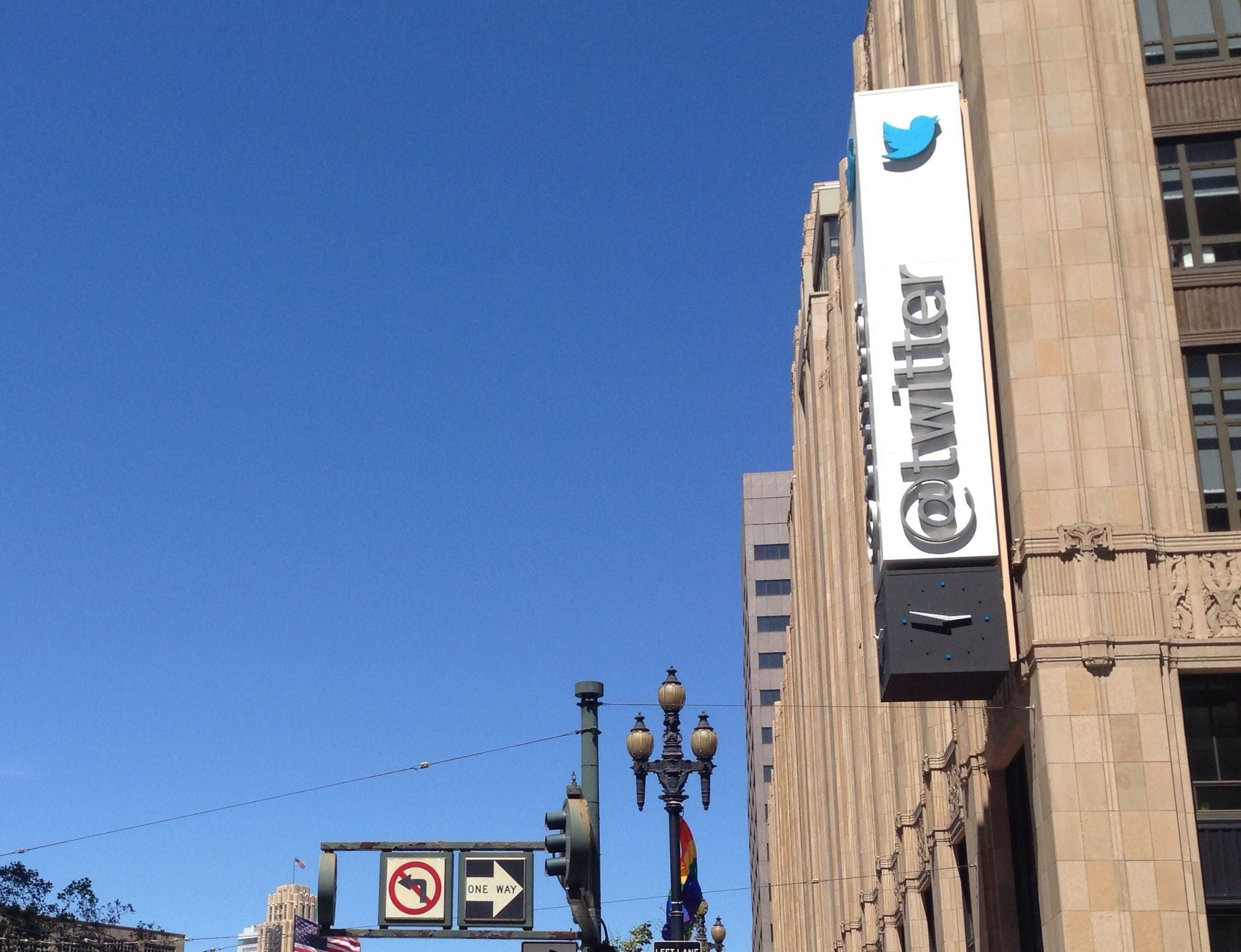 Twitter’s Ex Head of Security Blows Whistle On ‘Egregious’ Security Flaws, Possible Spies on Company Payroll
