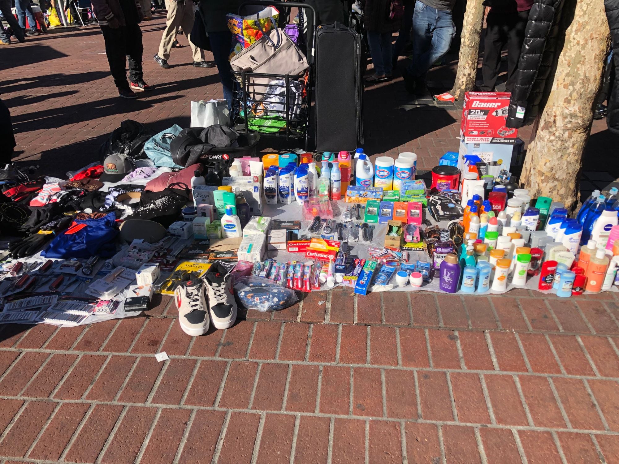 24th and Mission Plaza Completely Cleans Up Vending Scene Saturday, Sees It Back in Full Force One Day Later