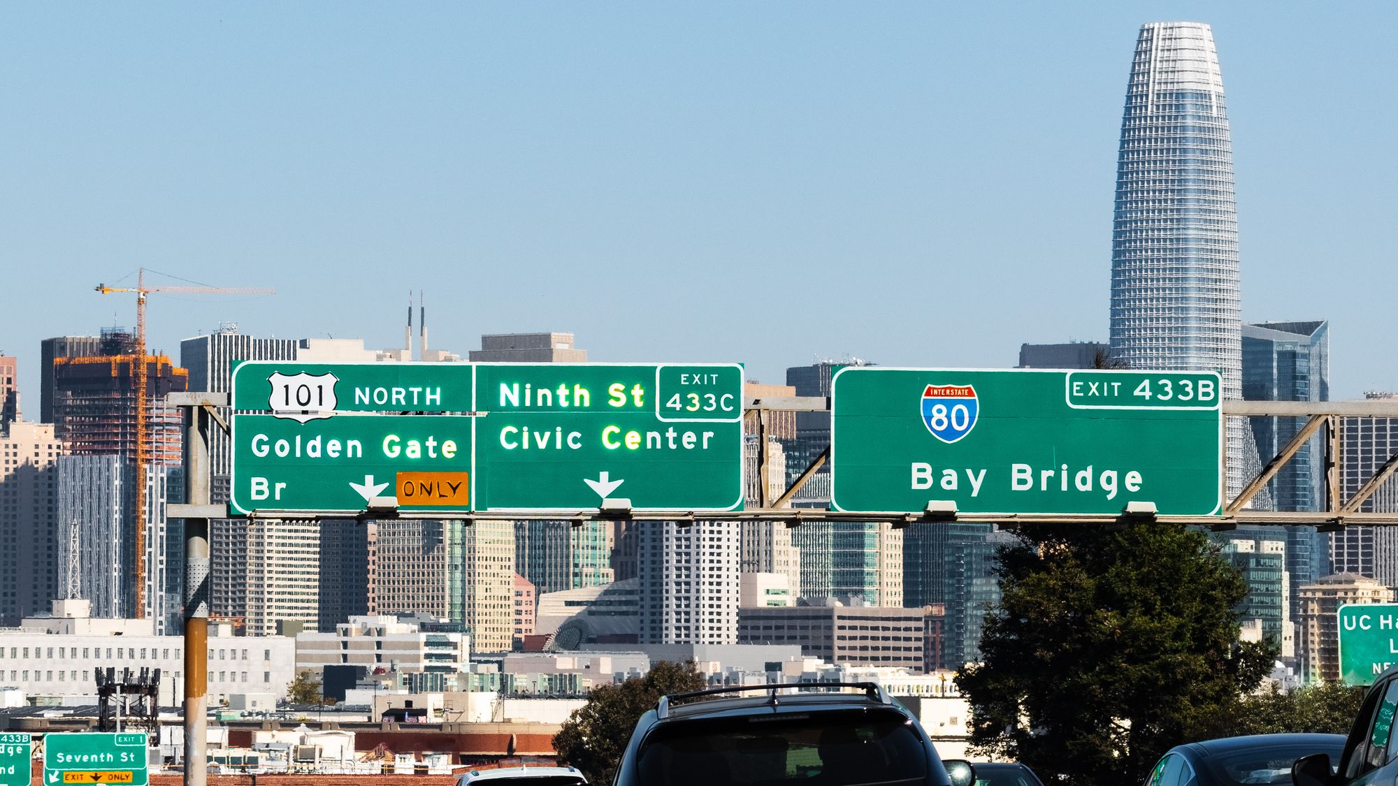 Police Officers Race After Auto Burglary Suspects on Highway 101 in San Francisco; Three Arrests Made
