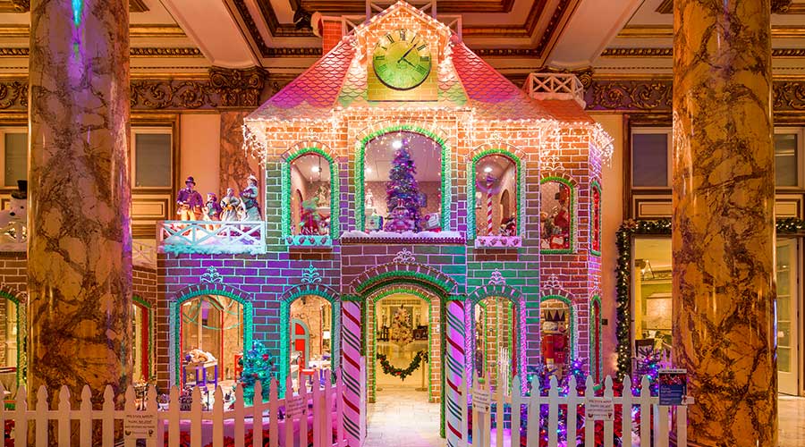 Life-Size Gingerbread House Back At Fairmont Hotel,  And You Can Book A Dinner Inside It