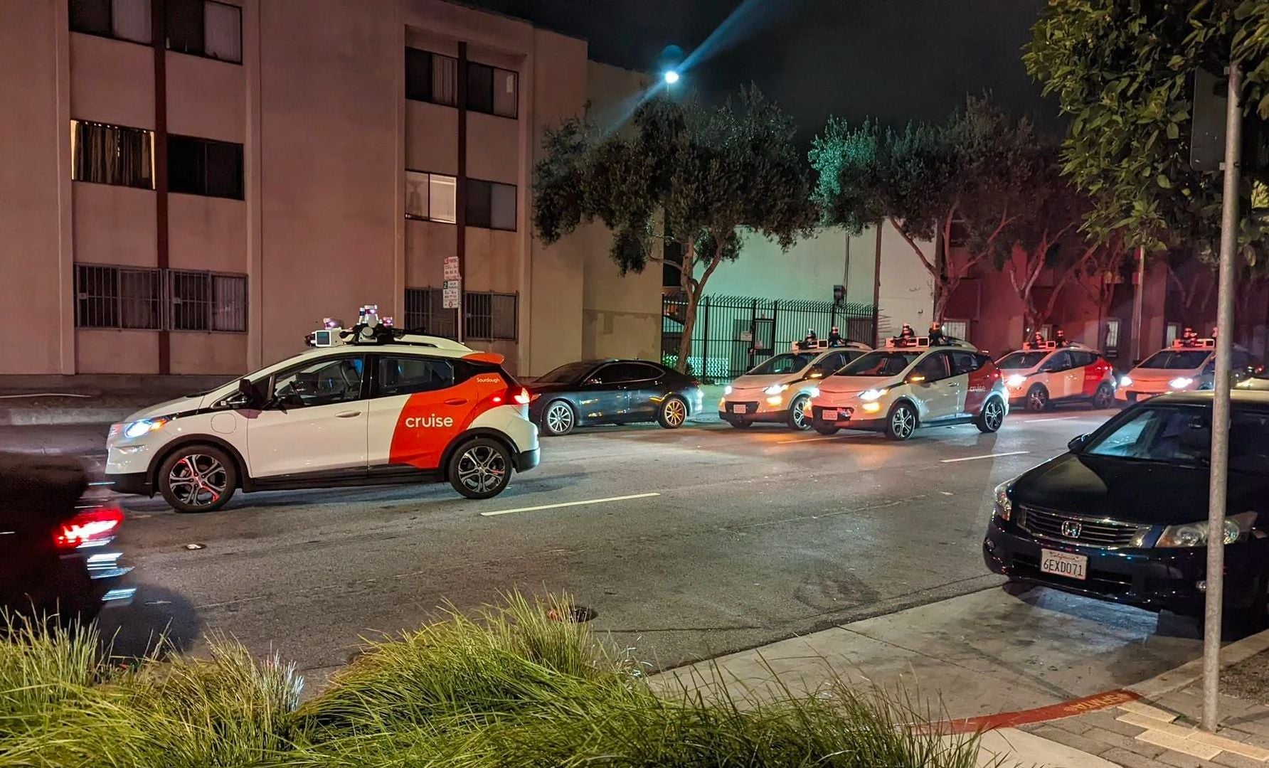 Now the Feds Are Looking Into Why All Those Cruise Robotaxis Went Rogue and Swarmed on Gough Street