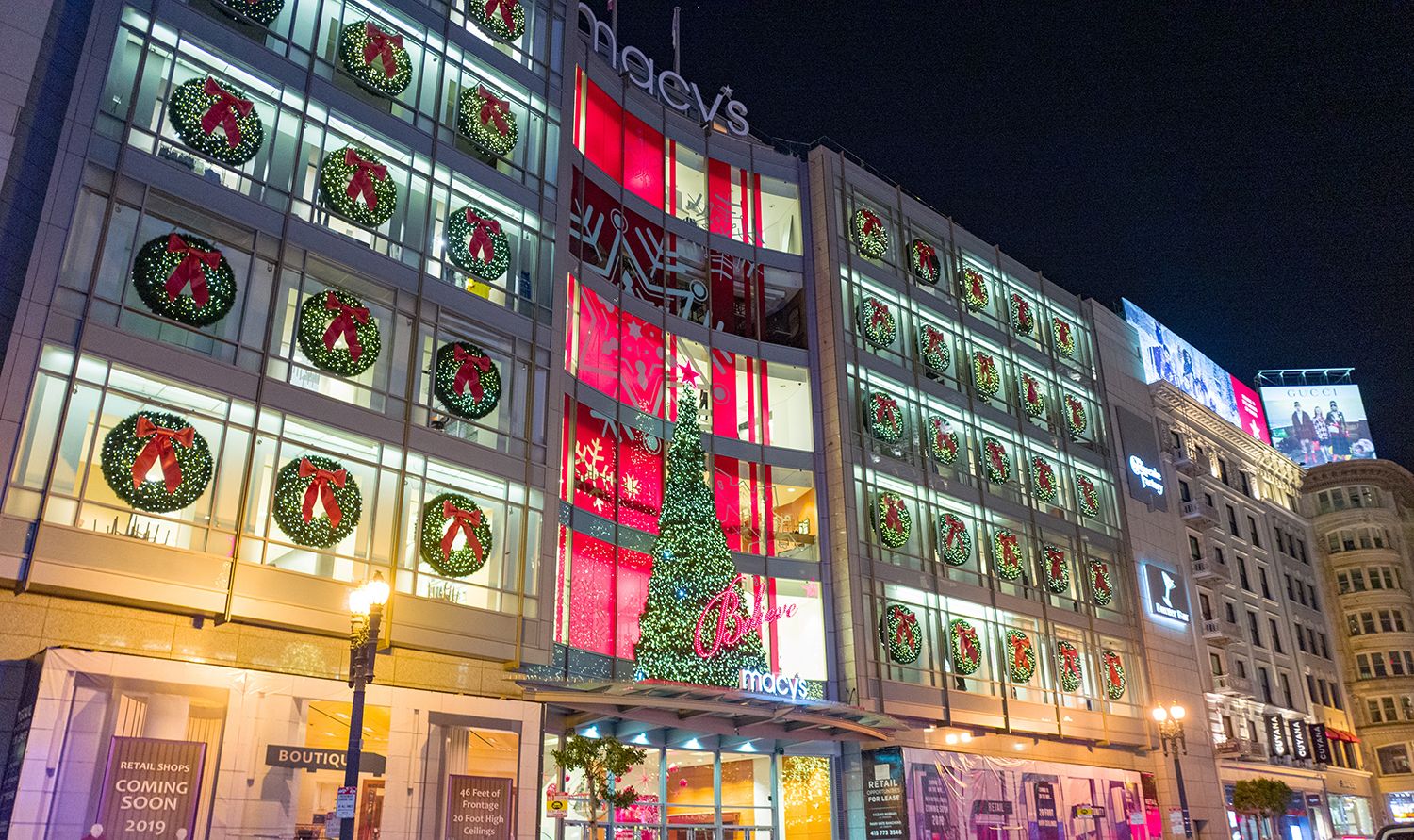 Friday Morning Constitutional: Macy's Workers On Strike Before Xmas
