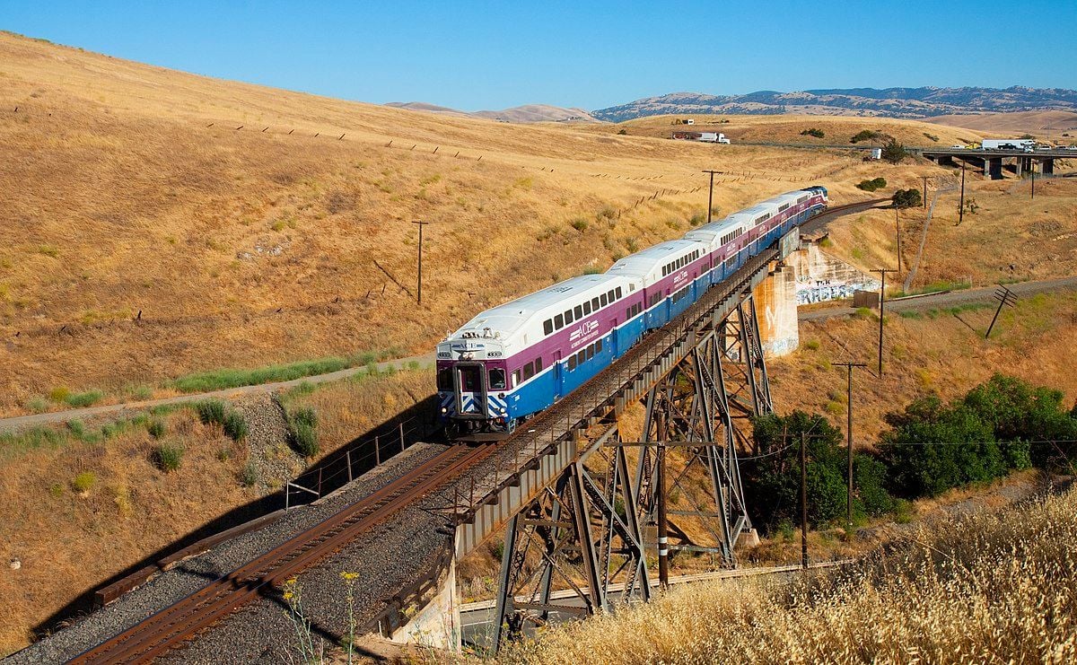 Commuter Train Hit By Landslide In East Bay's Niles Canyon, Passengers Evacuated