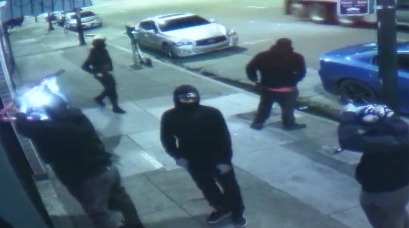 A 'Caravan' of Thieves Hit Multiple Oakland Businesses Thursday, In Chinatown and Elsewhere