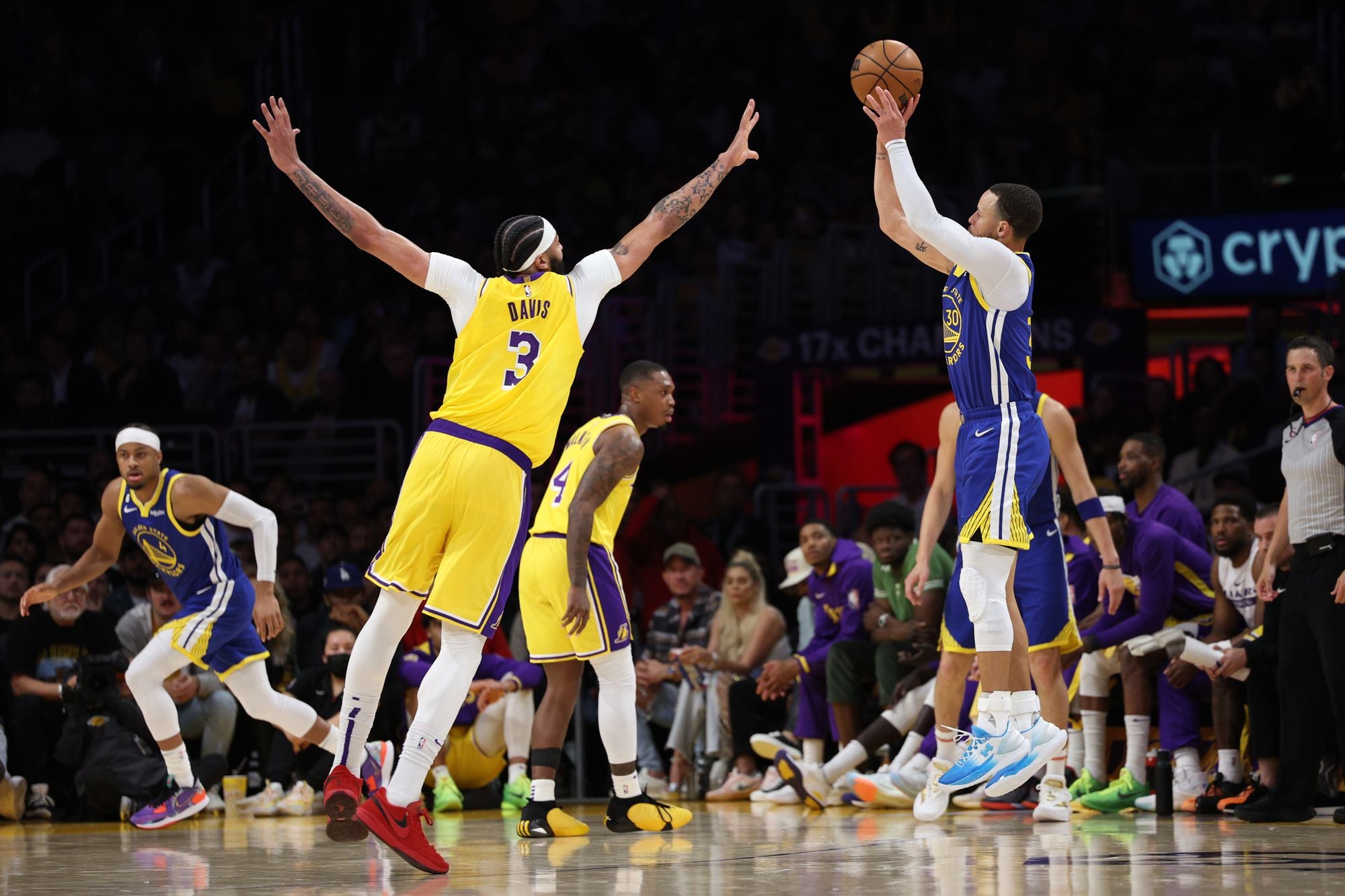 The Warriors Come Undone Late In Game 4, Fall 3-1 to Lakers In Semis