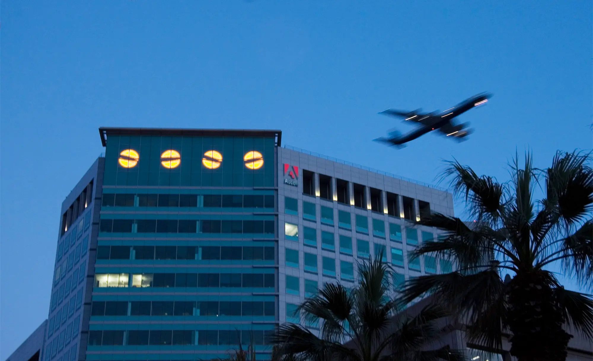 San Jose Adobe HQ Gets New LED Semaphore Puzzle, and Another Contest To Solve It